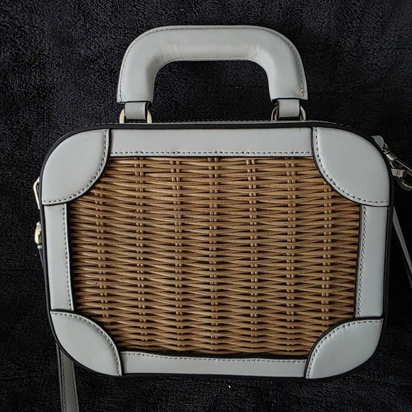 Kate Spade Wicker Trunk Traveler Crossbody - Picture 3 of 8